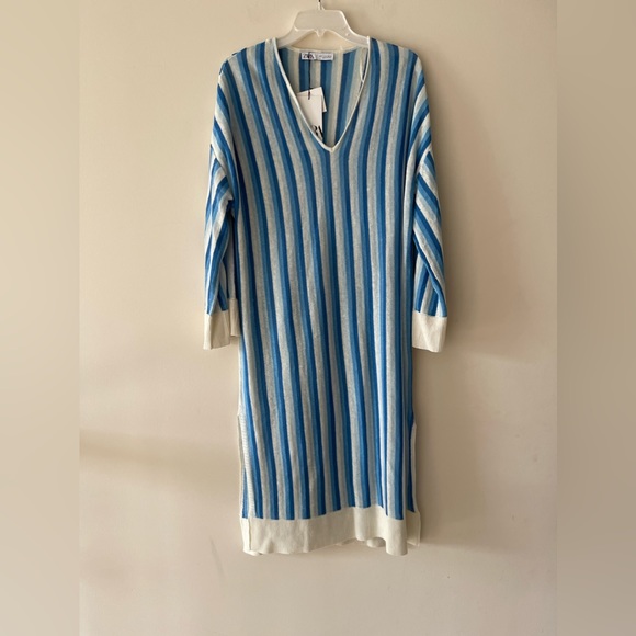 Women’s Blue and White Striped Linen Zara V-Neck Tunic Dress - Picture 11 of 14